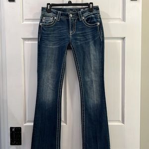 Miss Me size 27 jeans that have been hemmed. I seem is 29” excellent condition